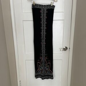 FARM Rio Black Maxi Skirt with Intricate Patterns